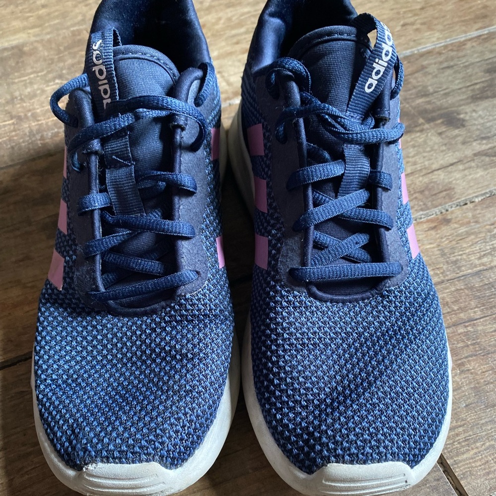 Adidas Women’s size 5 sneakers
